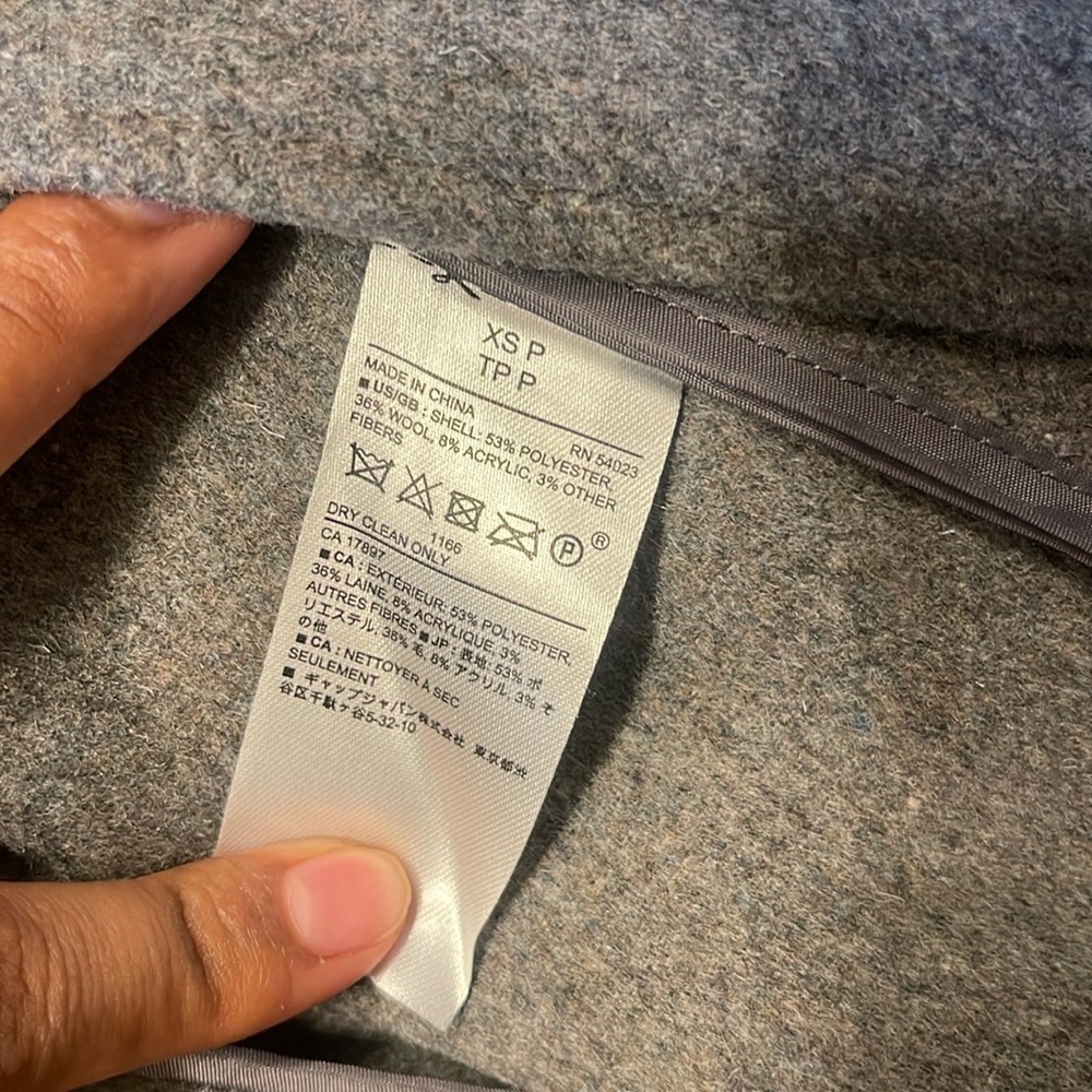 Banana Republic Coat - Picture 9 of 12
